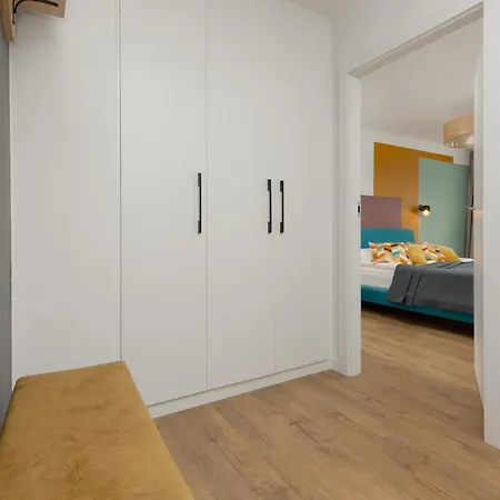Apartment Stylish Downtown By Renters