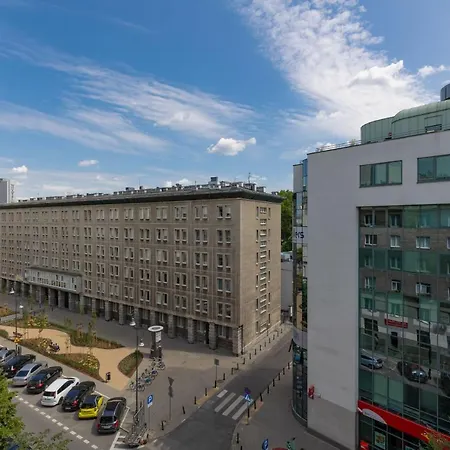 Stylish Downtown By Renters דירה