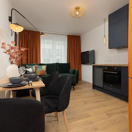Apartment Stylish Downtown By Renters